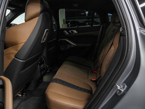 Used 2025 BMW X6 M Competition w/ Executive Package image 17