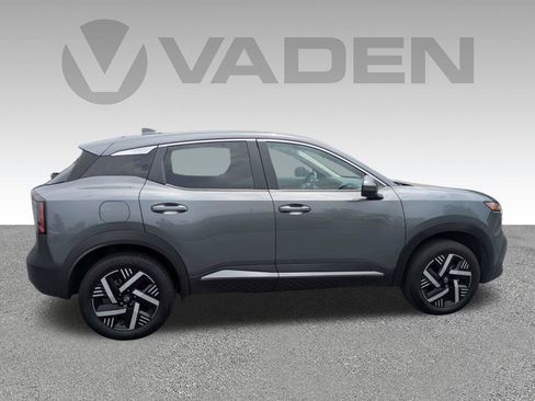 Used 2025 Nissan Kicks SV w/ Charging Package FWD image 25