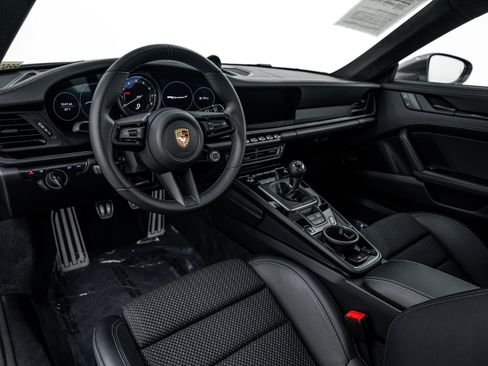 Certified 2024 Porsche 911 Carrera T RWD image 4
