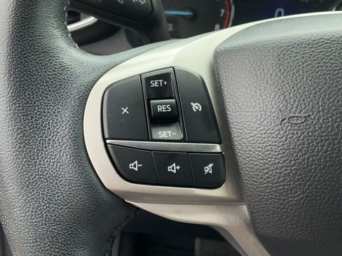 Used 2023 Ford Explorer XLT w/ Equipment Group 202A RWD image 11