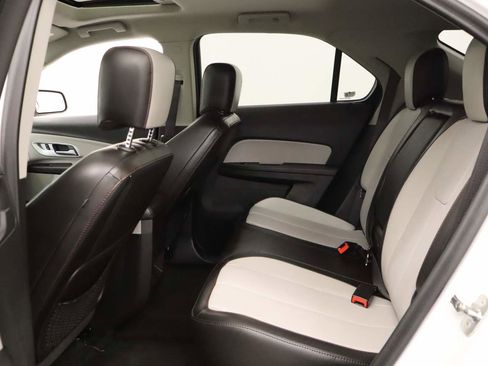 Used 2017 Chevrolet Equinox Premier w/ Enhanced Convenience Package AWD/4WD image 17