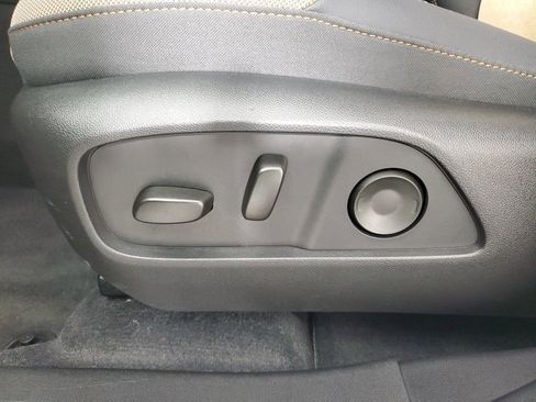 Used 2025 Chevrolet Equinox ACTIV image 30