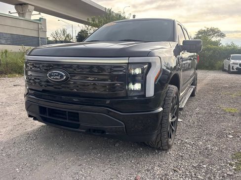 Used 2023 Ford F150 Lightning Platinum AWD/4WD image 7