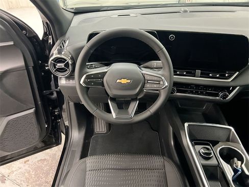 Used 2026 Chevrolet Equinox LT image 20