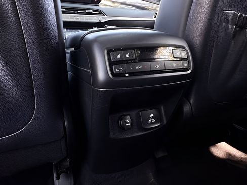 Used 2020 Hyundai Palisade Limited FWD image 23