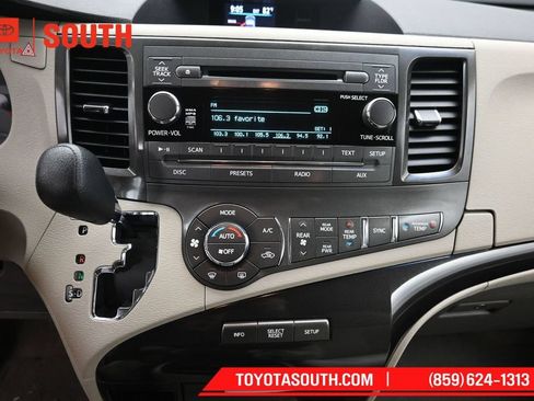 Used 2014 Toyota Sienna LE AWD/4WD image 14