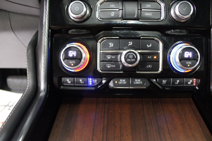 Used 2023 GMC Yukon Denali Ultimate AWD/4WD image 36