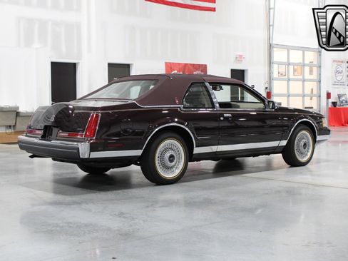 Used 1988 Lincoln Mark VII Blass image 13