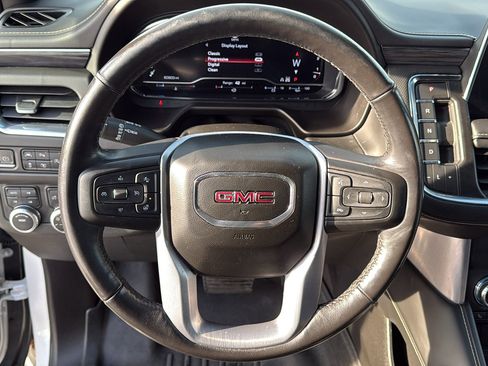 Used 2022 GMC Yukon SLT w/ SLT Premium Package image 15