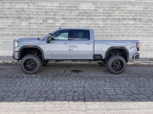 Used 2024 GMC Sierra 3500 AT4 w/ AT4 Premium Plus Package image 6