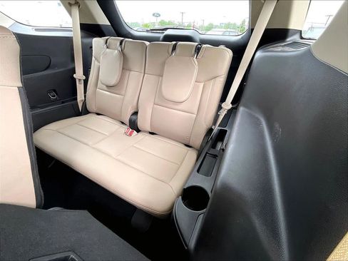 Used 2020 Ford Explorer XLT w/ Equipment Group 202A AWD/4WD image 16