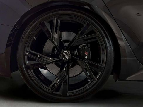 Used 2023 Audi RS 6 Avant w/ Carbon Optic Package image 59