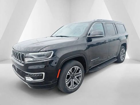 Used 2023 Jeep Wagoneer Series II AWD/4WD image 3