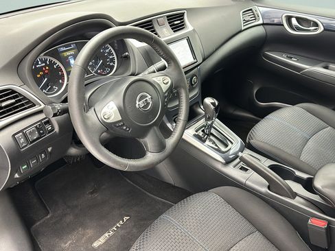 Used 2017 Nissan Sentra SR FWD image 11