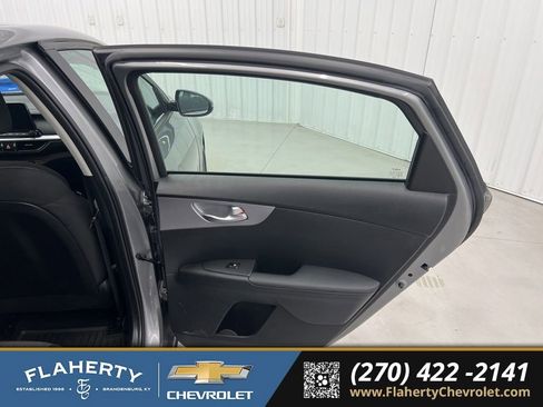 Used 2023 Kia Forte LXS w/ LXS Technology Package image 12