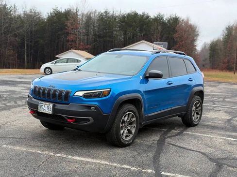 Used 2020 Jeep Cherokee Trailhawk w/ Cold Weather Group image 8
