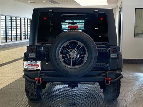 Used 2018 Jeep Wrangler Unlimited Sport image 5