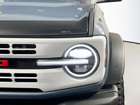 Used 2023 Ford Bronco Heritage Edition AWD/4WD image 11