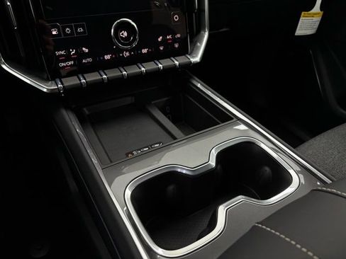 New 2026 GMC Acadia Elevation image 28