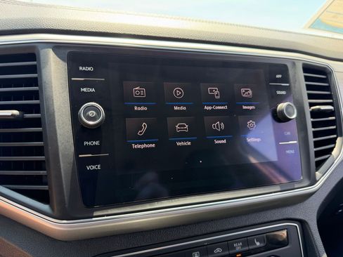 Used 2018 Volkswagen Atlas SE AWD/4WD image 19