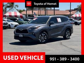 Used 2022 Toyota Highlander XLE FWD video 1
