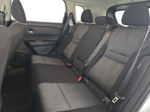 Used 2025 Nissan Rogue SV image 30