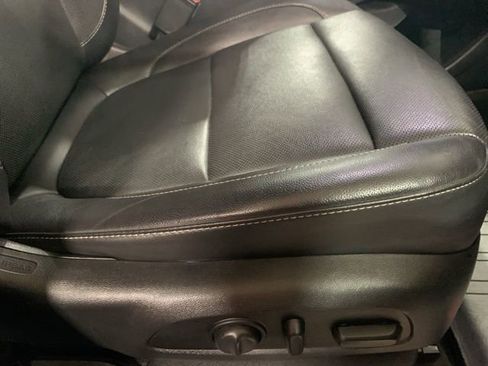 Used 2020 GMC Acadia SLT w/ Premium Package image 28