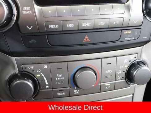 Used 2012 Toyota Highlander 4WD w/ Tech Pkg image 20