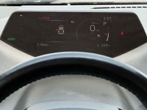 Used 2024 Toyota Prius LE FWD image 14