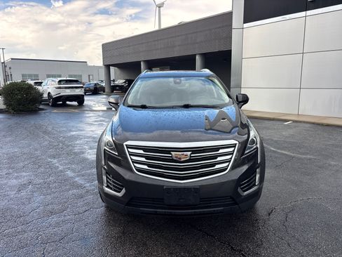 Used 2018 Cadillac XT5 Luxury w/ Driver Awareness Package FWD image 2