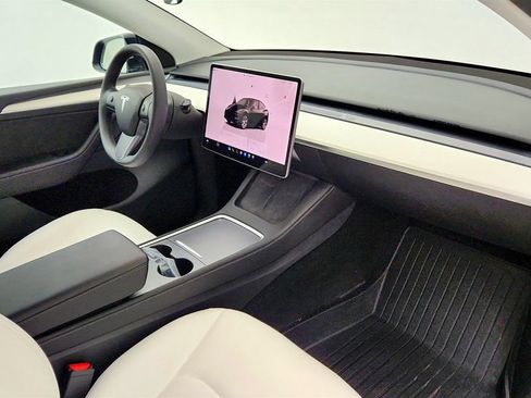 Used 2023 Tesla Model Y Long Range AWD/4WD image 29