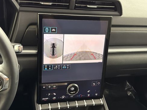 New 2026 GMC Terrain Elevation w/ Technology Package II FWD image 19