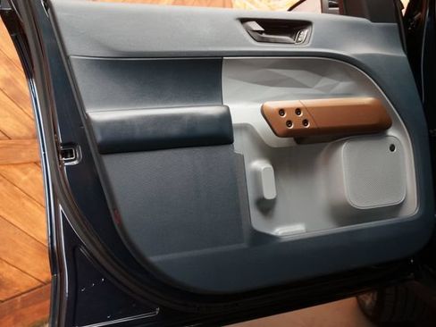 Used 2022 Ford Maverick Lariat w/ Lariat Luxury Package FWD image 33