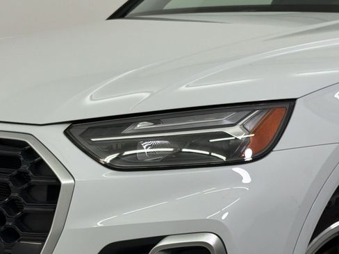 Used 2024 Audi Q5 e Premium AWD/4WD image 11