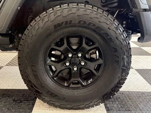 Used 2022 Jeep Wrangler Unlimited Sport AWD/4WD image 12