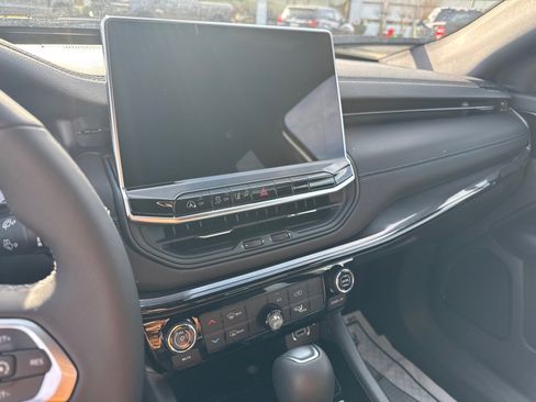 New 2026 Jeep Compass Latitude image 23