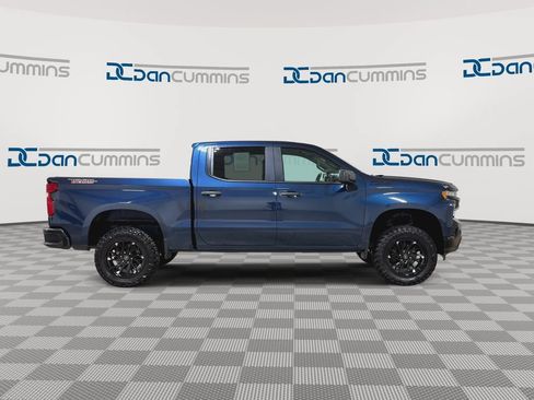 Used 2020 Chevrolet Silverado 1500 Custom Trail Boss w/ Custom Convenience Package AWD/4WD image 9