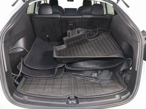 Used 2022 Tesla Model Y Performance image 48