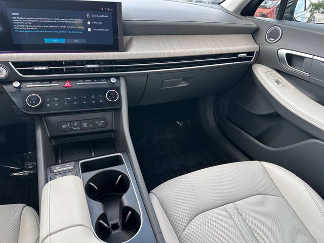 Used 2025 Hyundai Sonata Limited FWD image 18