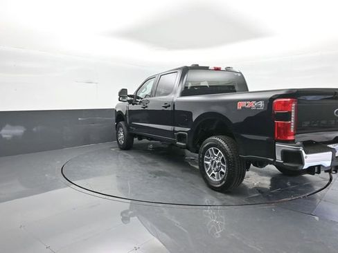 New 2026 Ford F250 Lariat w/ FX4 Off-Road Package image 5