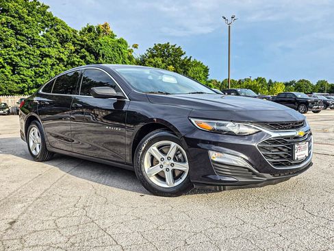 Used 2022 Chevrolet Malibu LS FWD image 1