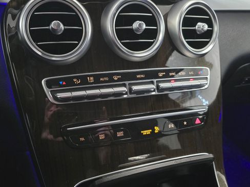 Used 2022 Mercedes-Benz GLC 300 GLC 300 image 40