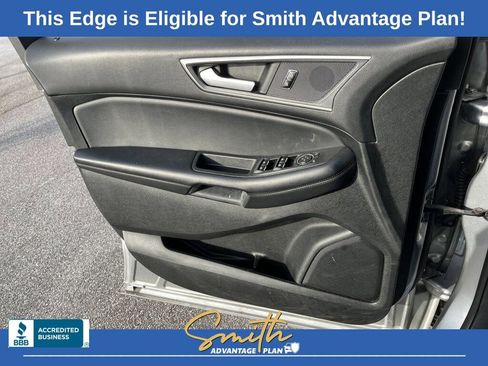 Used 2023 Ford Edge SEL image 16
