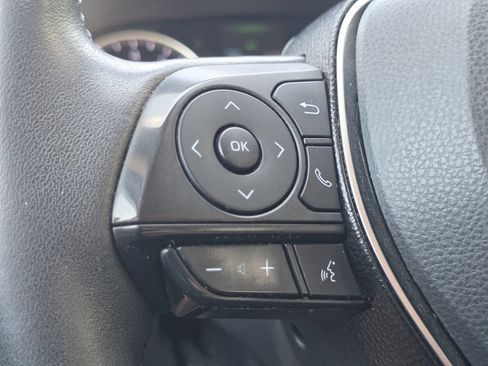 Used 2021 Toyota RAV4 XLE Premium AWD/4WD image 26