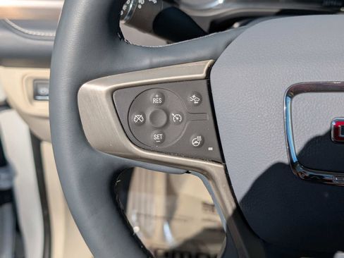 Certified 2023 GMC Acadia Denali w/ Denali Ultimate Package image 25