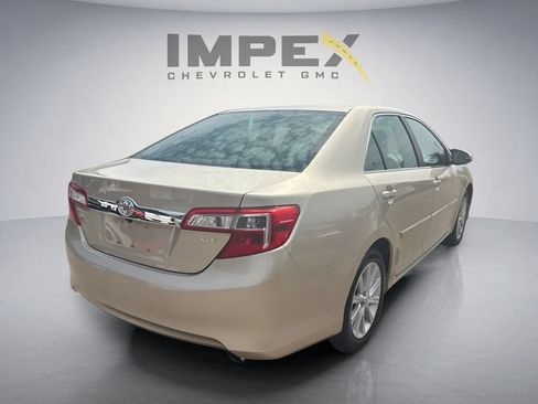 Used 2012 Toyota Camry XLE FWD image 5
