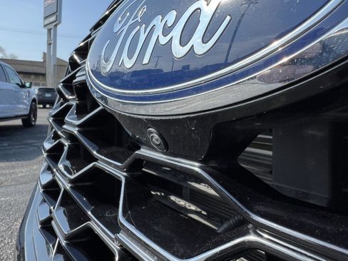 Used 2025 Ford Explorer ST-Line w/ Premium Package image 13