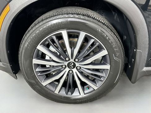 Used 2022 INFINITI QX60 Sensory w/ Cargo Package image 32