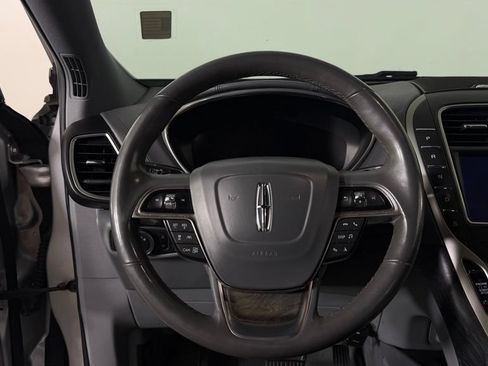 Used 2019 Lincoln Nautilus Reserve w/ Ultimate Package AWD/4WD image 18