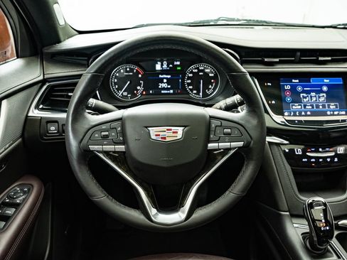 Used 2022 Cadillac XT6 Premium Luxury w/ LPO, Floor Liner Package AWD/4WD image 40